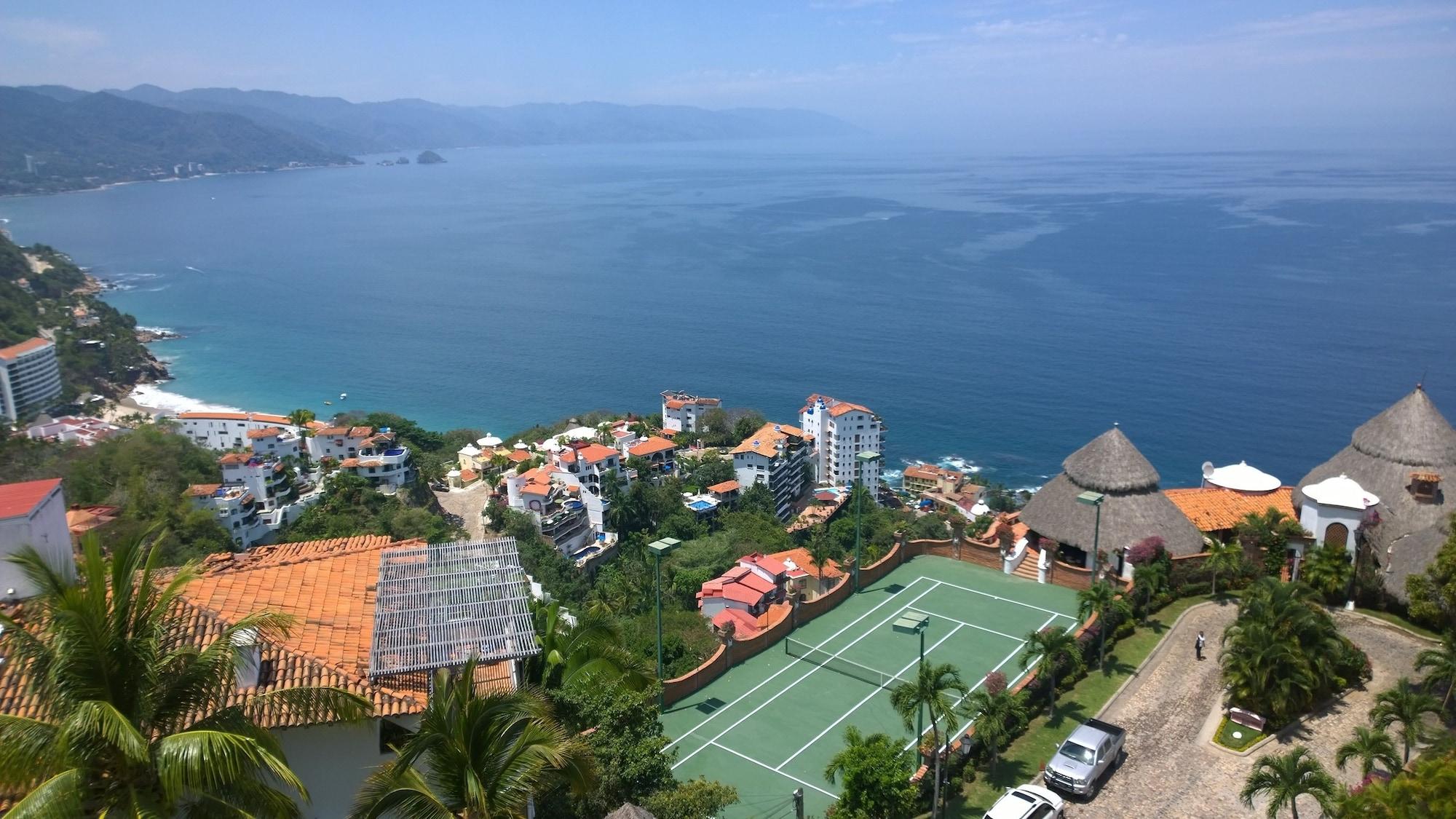 Mondavi Hotel Puerto Vallarta