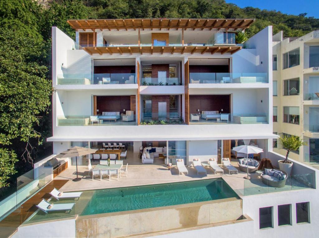 Holiday home New Oceanfront Luxury In *