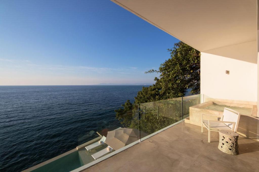 New Oceanfront Luxury In *