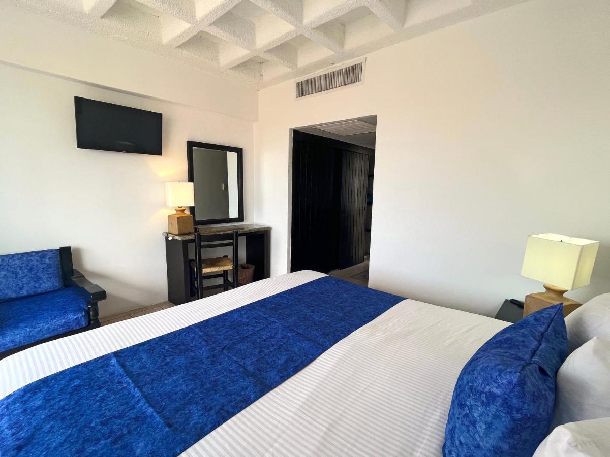 Delfin 3* Puerto Vallarta