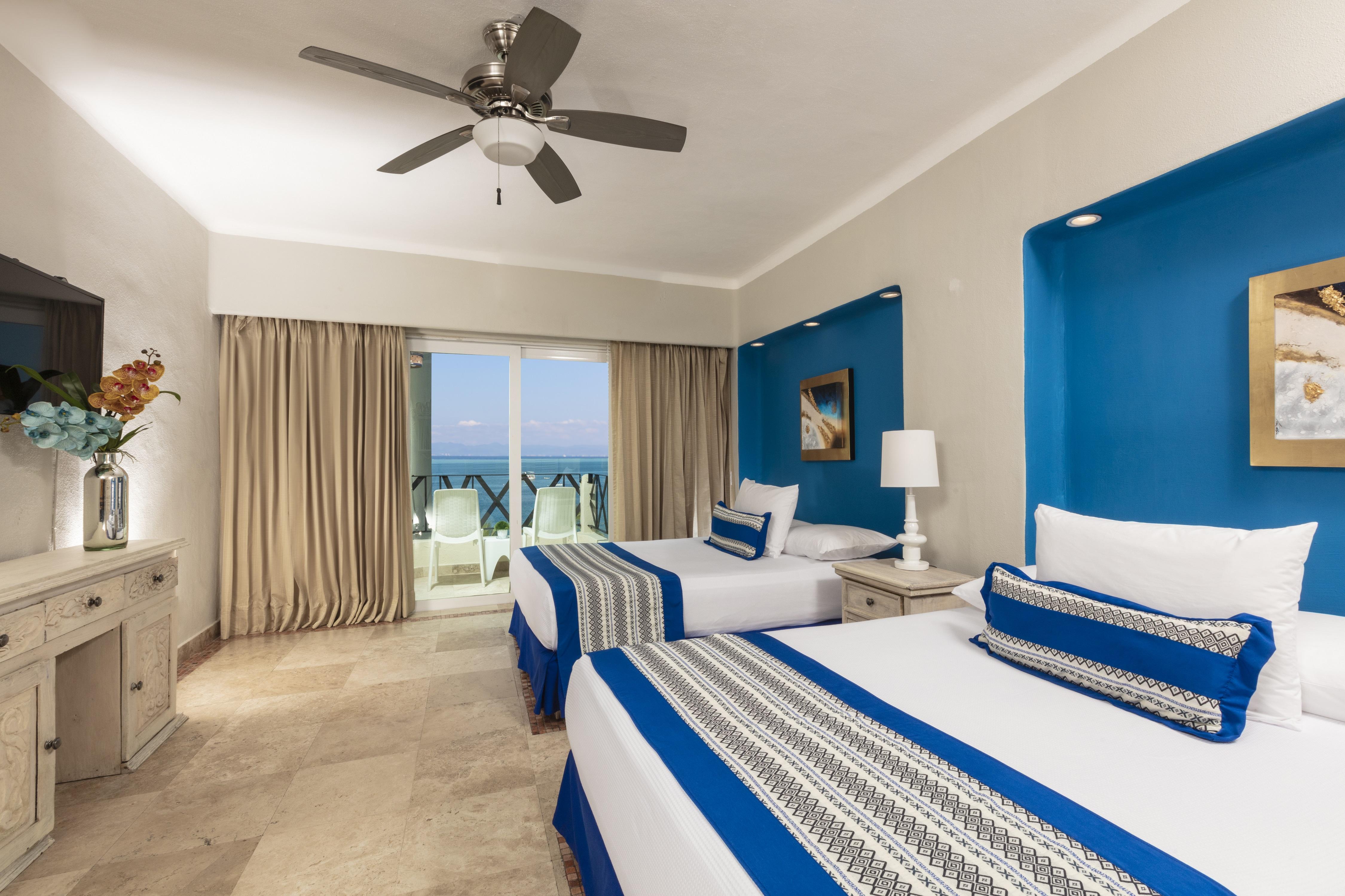 Hotel Blue Chairs Beachfront - Adults Only