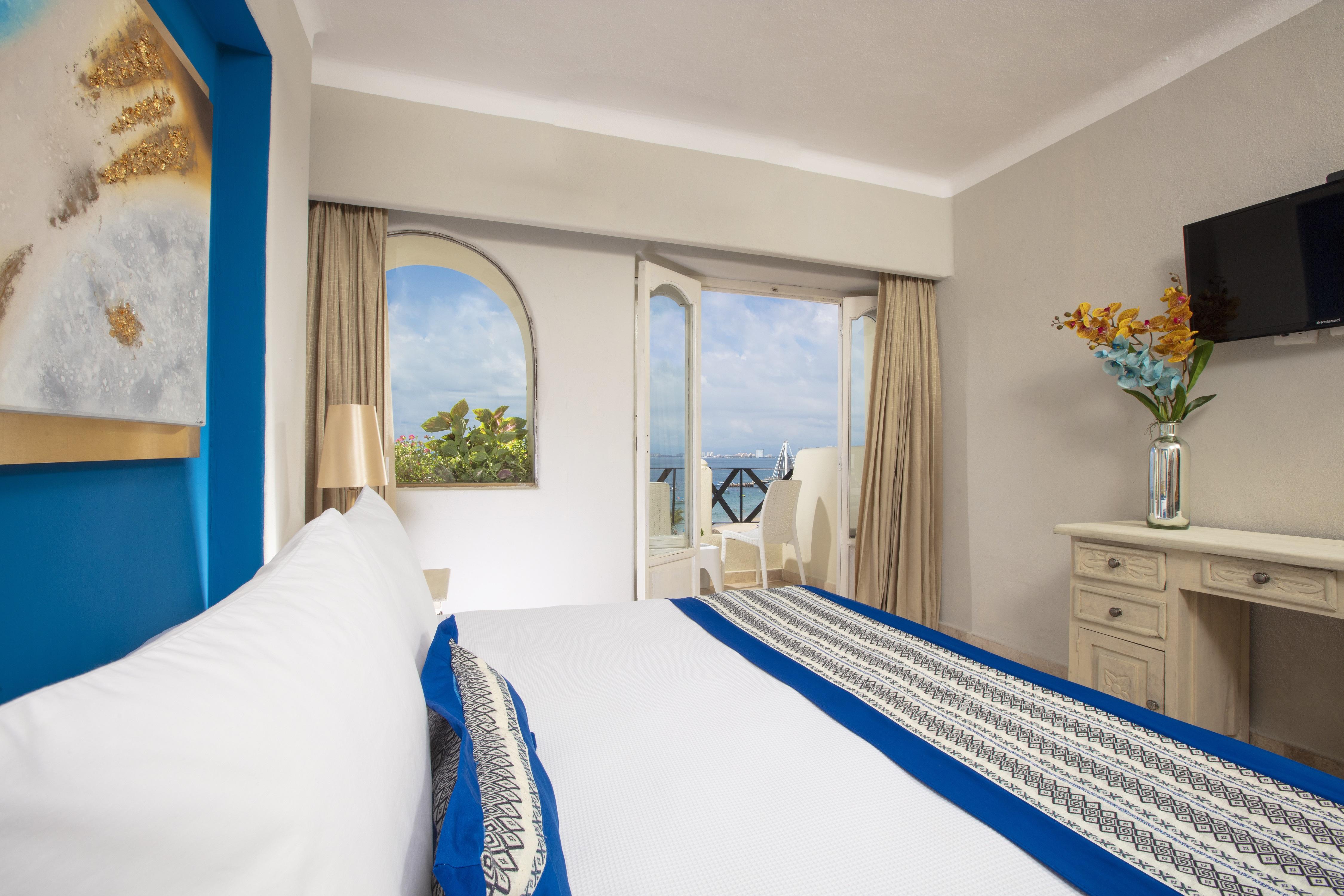 Hotel Blue Chairs Beachfront - Adults Only 3*