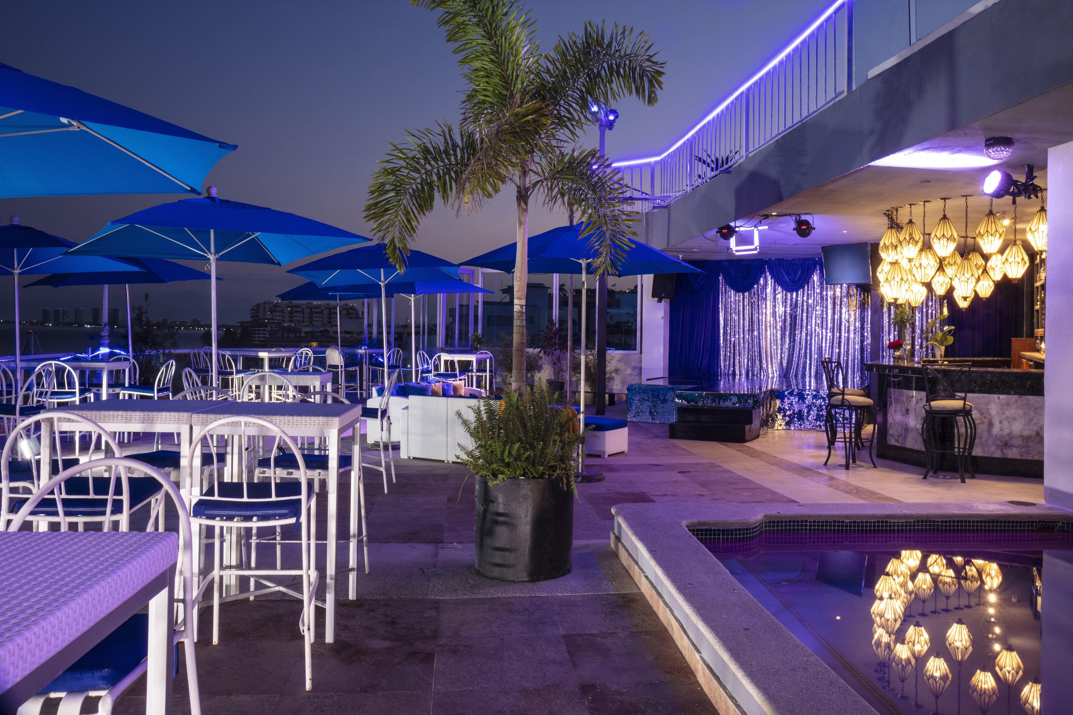 Blue Chairs Beachfront - Adults Only 3*