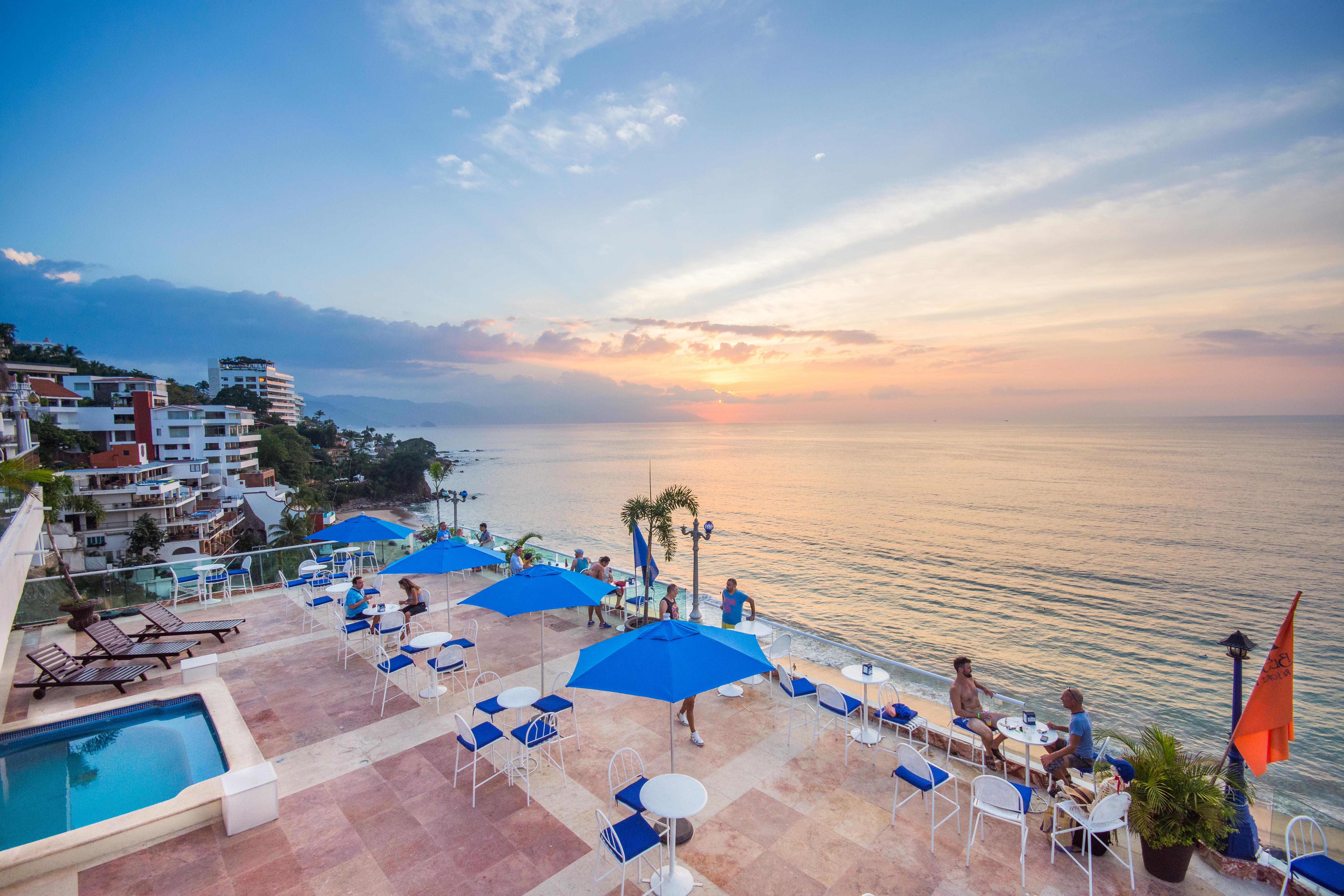 Blue Chairs Beachfront - Adults Only Hotel