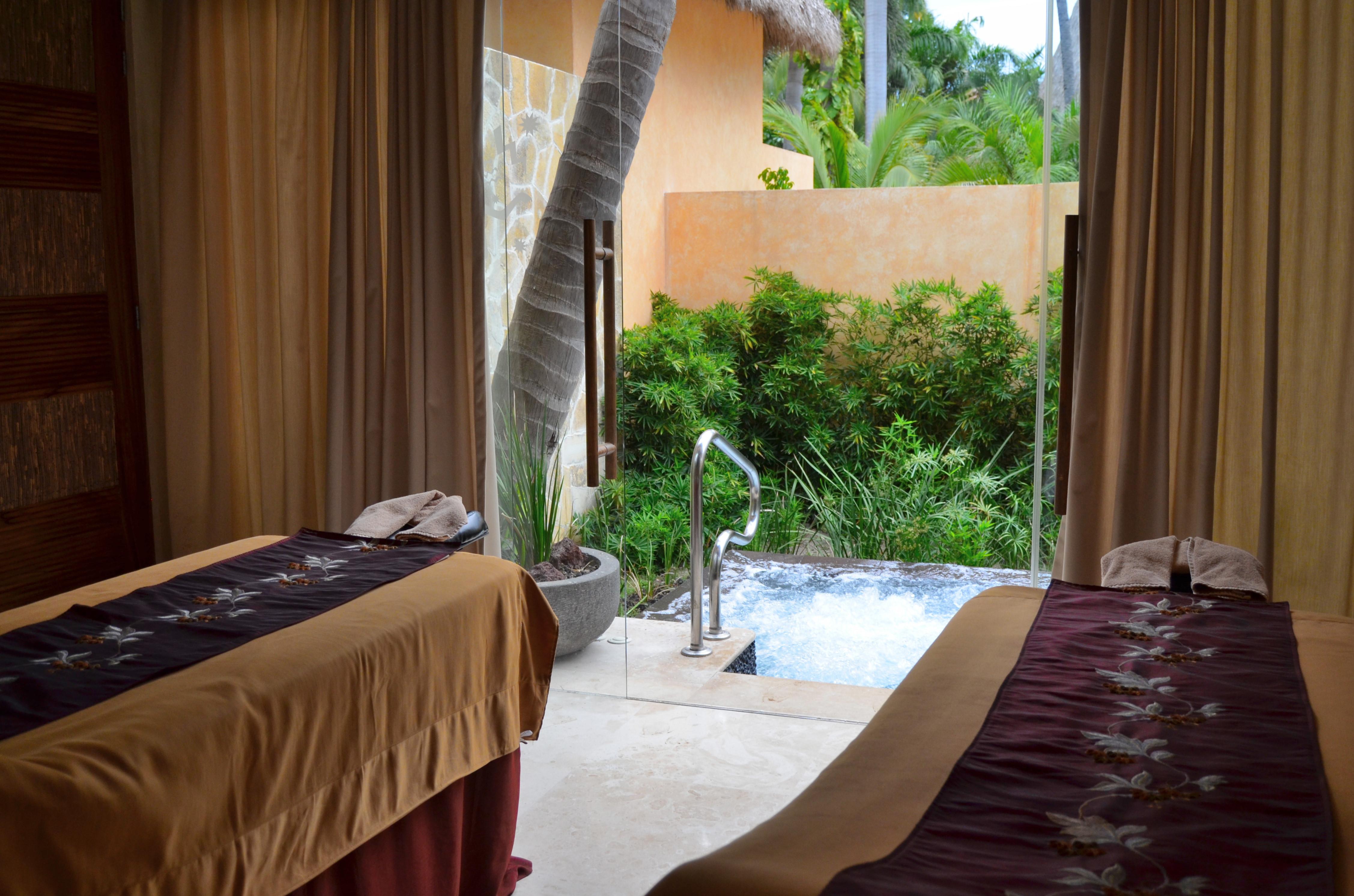 Fiesta Americana & 4*