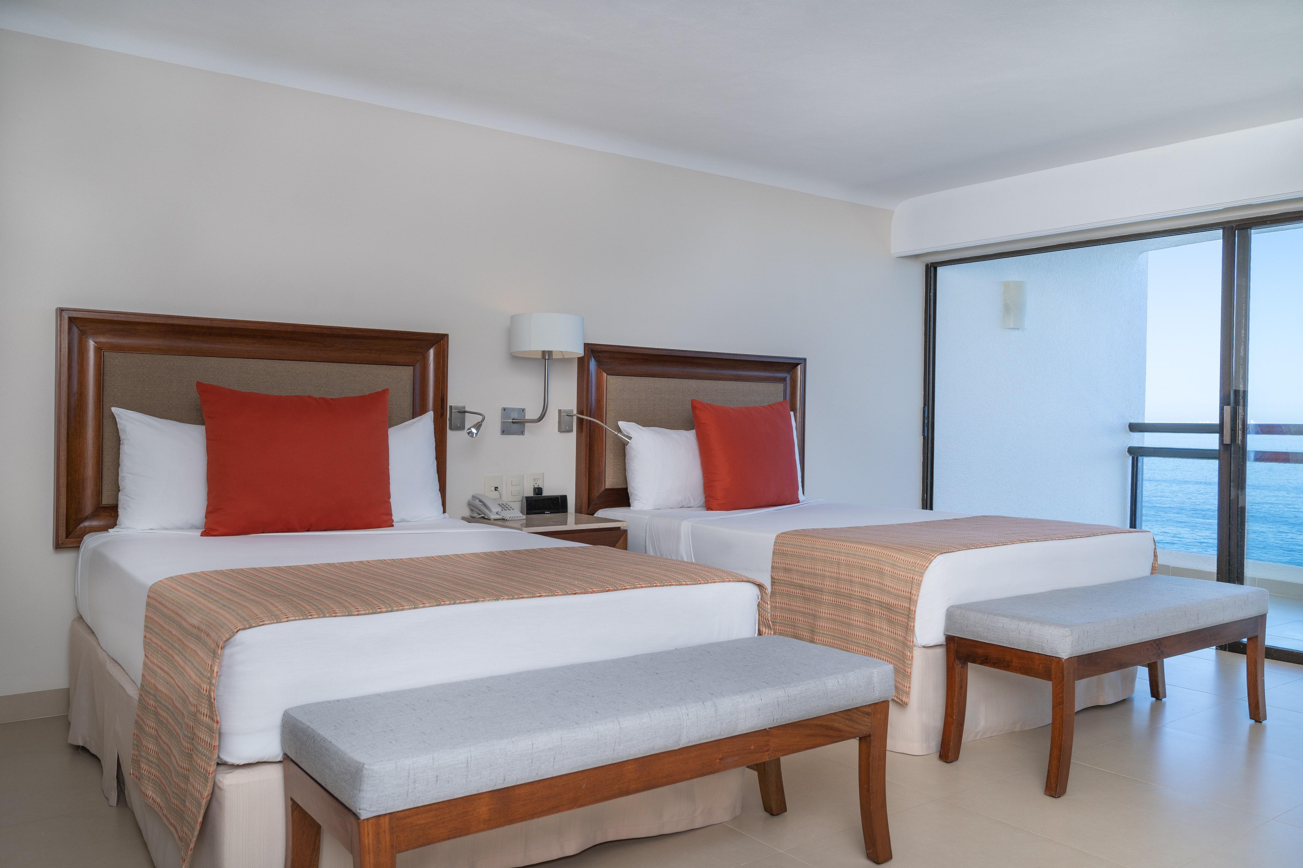 Grand Park Royal 5*