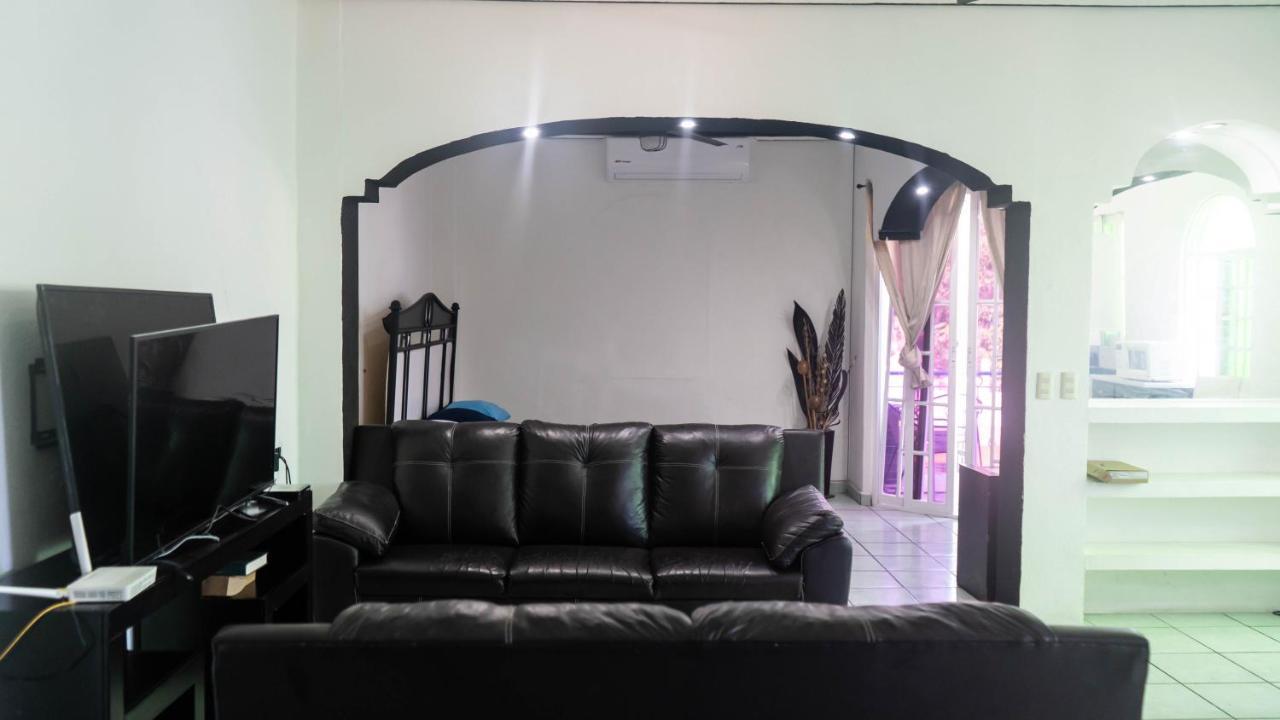 Oyo Casa Mission Hotel