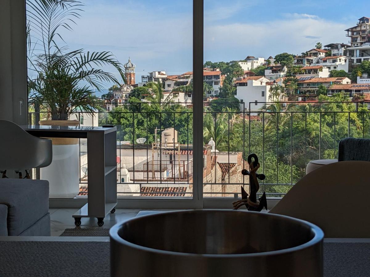 Apartment Romantic With Stunning Rooftop Pool And Jacuzzi In Pv By Alterhome