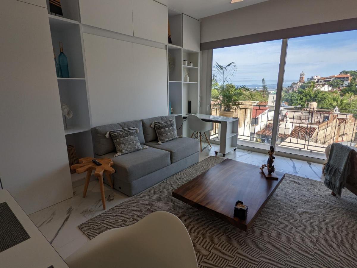 Romantic With Stunning Rooftop Pool And Jacuzzi In Pv By Alterhome Apartment