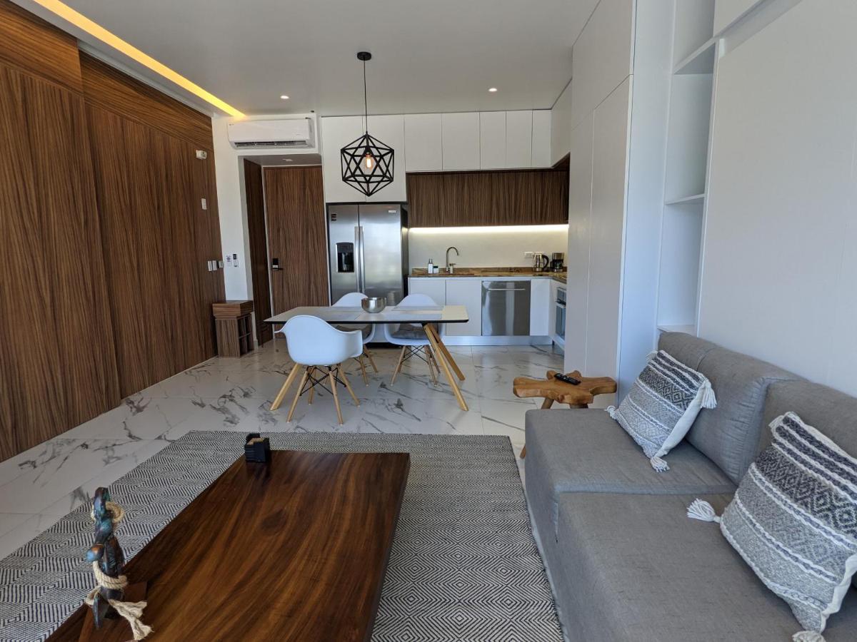 Apartment Romantic With Stunning Rooftop Pool And Jacuzzi In Pv By Alterhome Puerto Vallarta