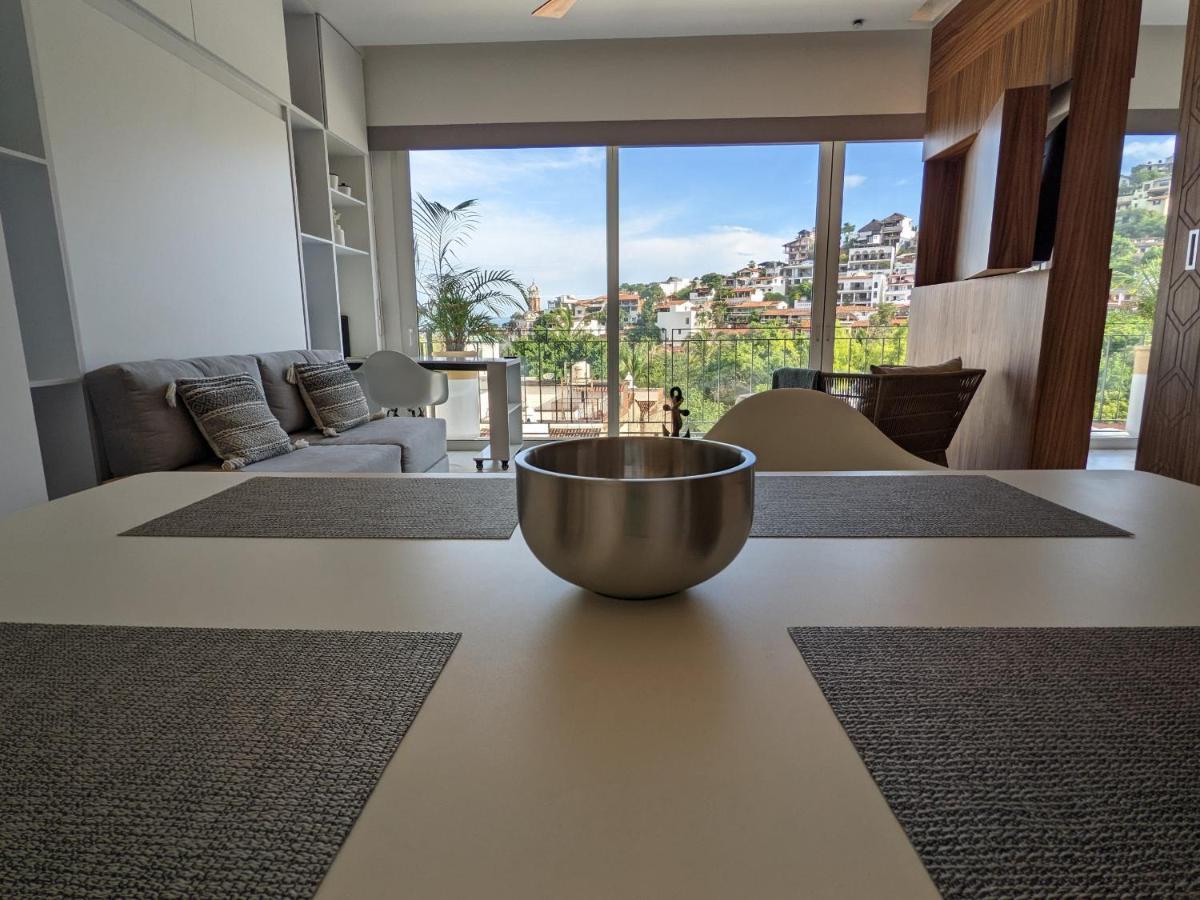 Romantic With Stunning Rooftop Pool And Jacuzzi In Pv By Alterhome Apartment *
