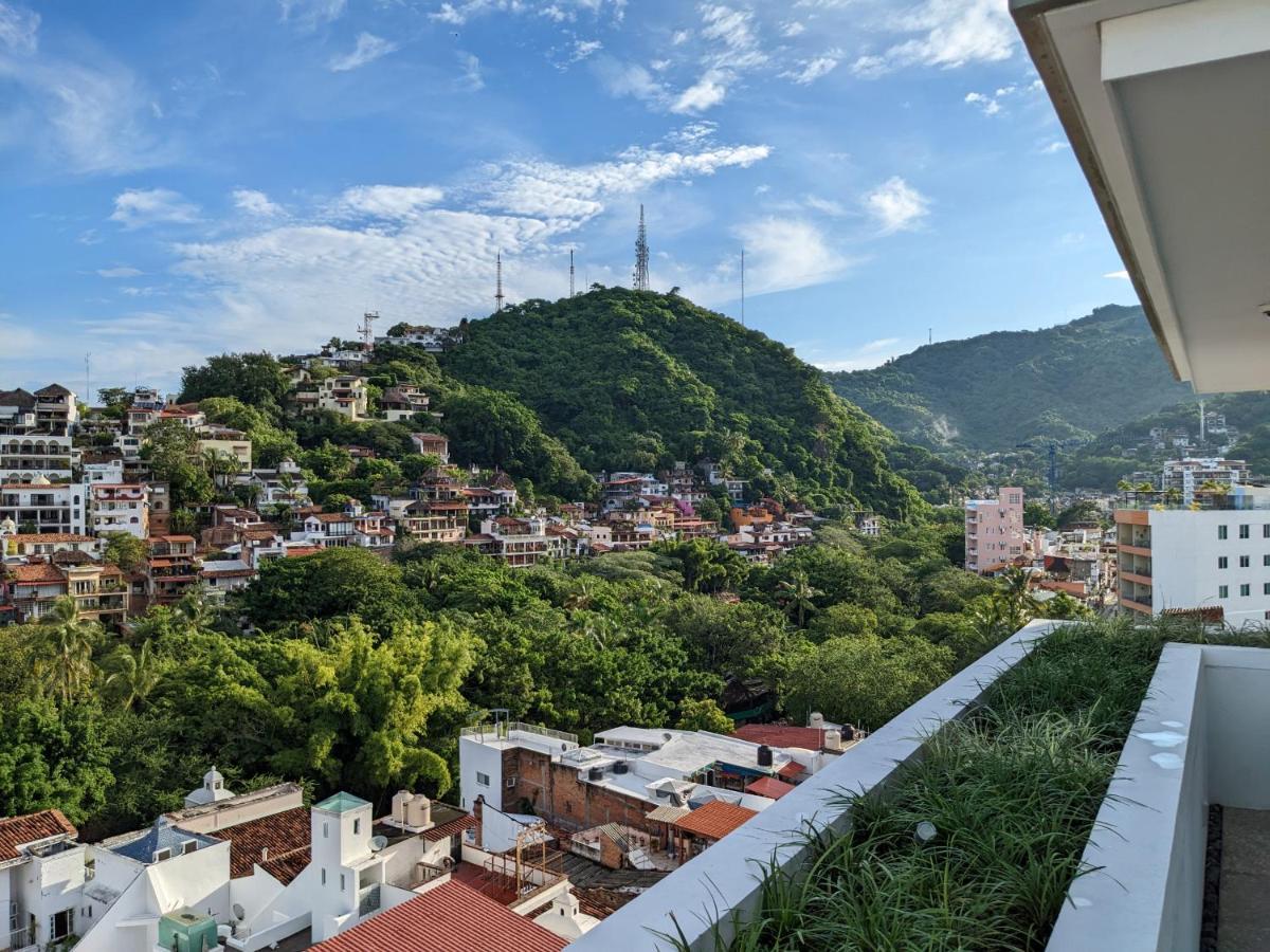 Romantic With Stunning Rooftop Pool And Jacuzzi In Pv By Alterhome *