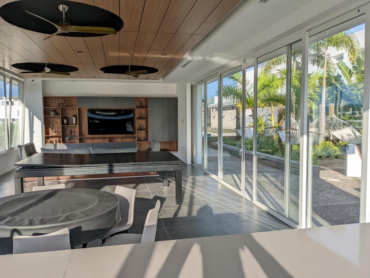 Romantic With Stunning Rooftop Pool And Jacuzzi In Pv By Alterhome Puerto Vallarta