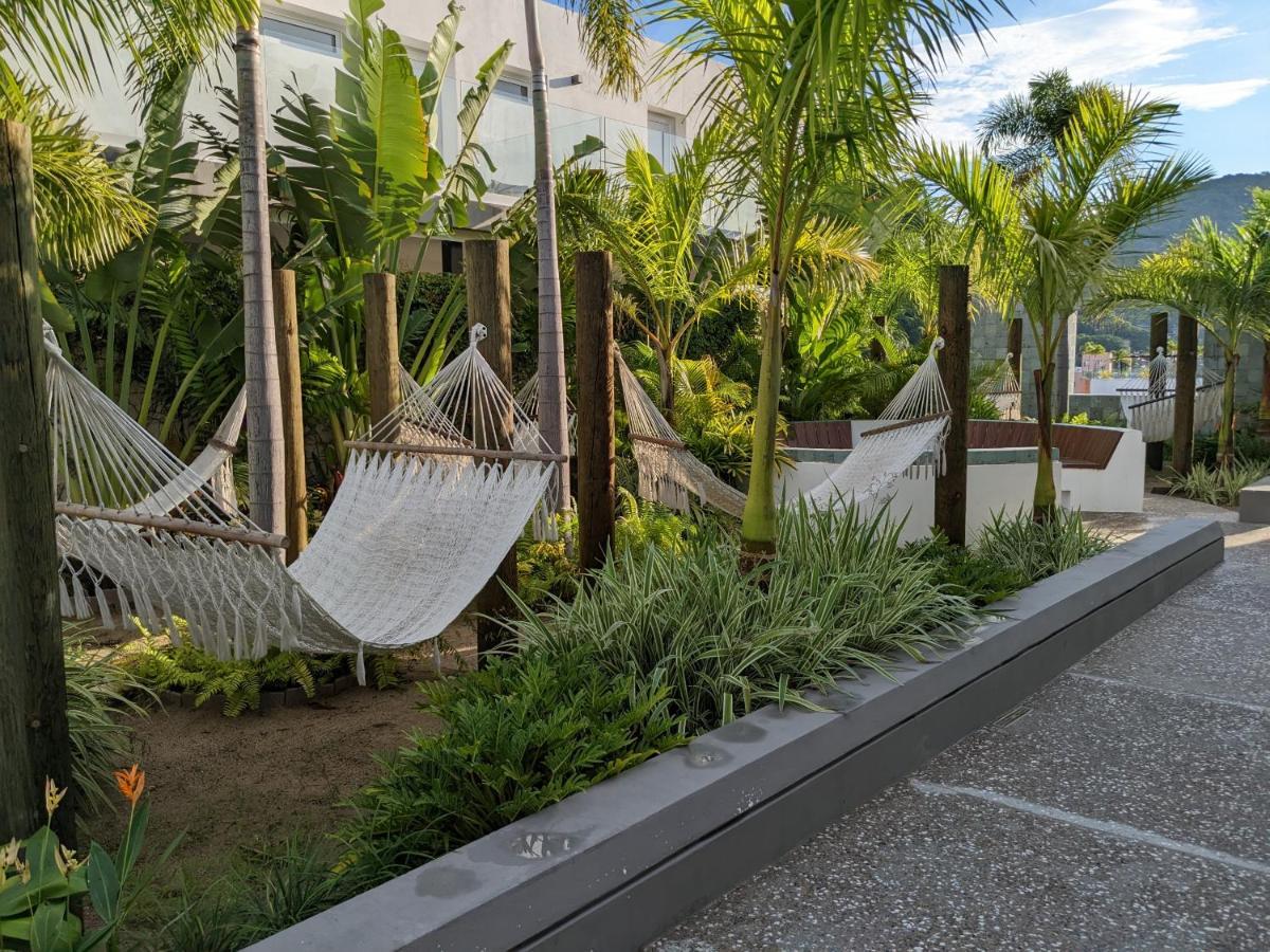 Romantic With Stunning Rooftop Pool And Jacuzzi In Pv By Alterhome Apartment *