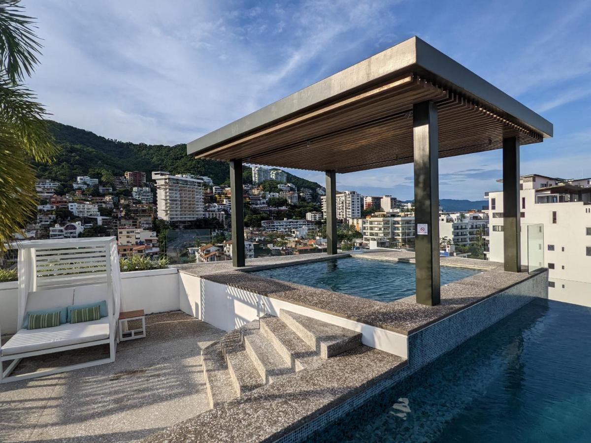Romantic With Stunning Rooftop Pool And Jacuzzi In Pv By Alterhome Apartment Puerto Vallarta