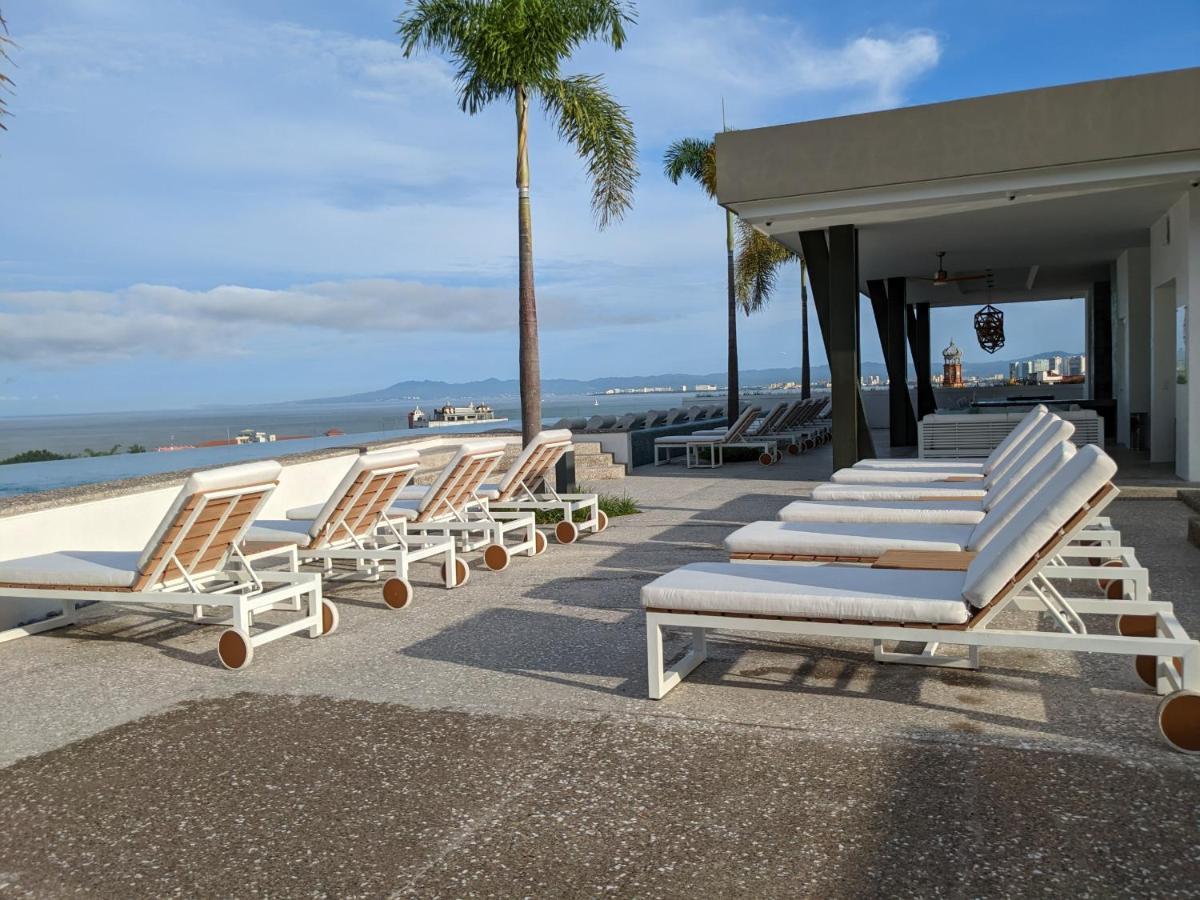 Apartment Romantic With Stunning Rooftop Pool And Jacuzzi In Pv By Alterhome *