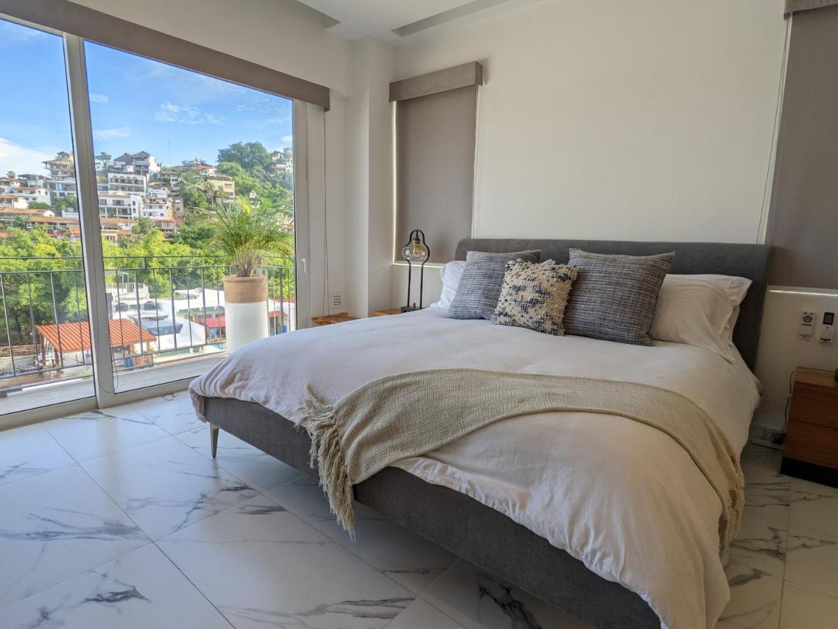 Apartment Romantic With Stunning Rooftop Pool And Jacuzzi In Pv By Alterhome Puerto Vallarta