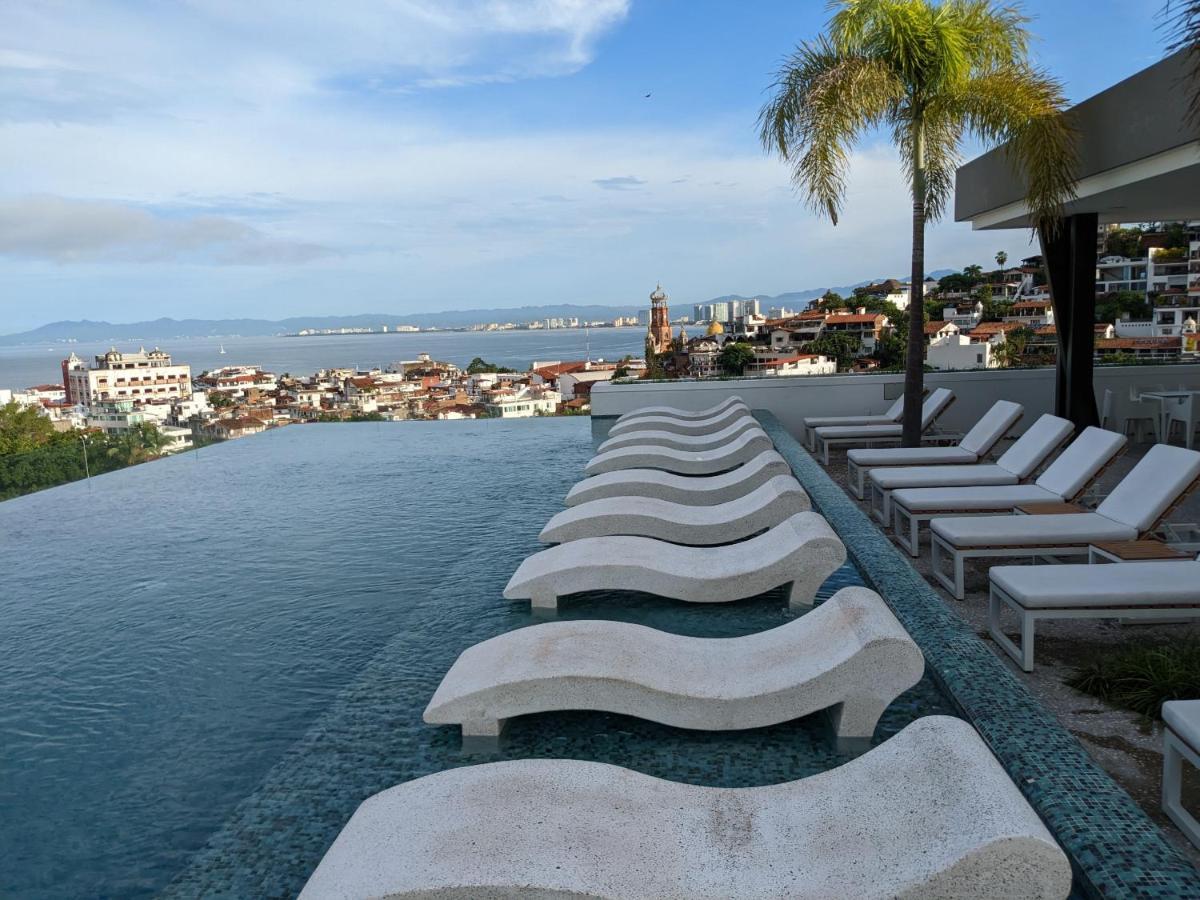Romantic With Stunning Rooftop Pool And Jacuzzi In Pv By Alterhome Apartment Puerto Vallarta
