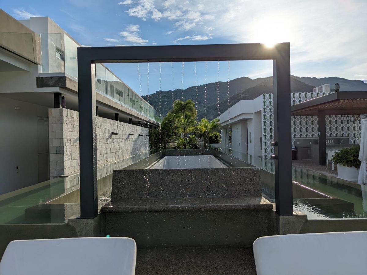 Romantic With Stunning Rooftop Pool And Jacuzzi In Pv By Alterhome