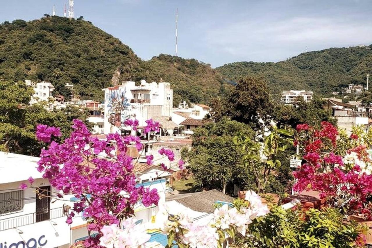 Vive La Zona Romantica En *