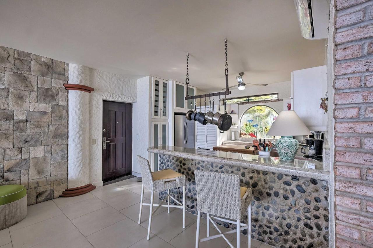 Apartamento With Pool - Walk To La Playa!