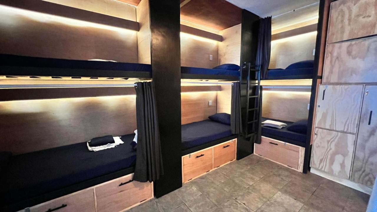 Jet's Gay Youth Hostel *