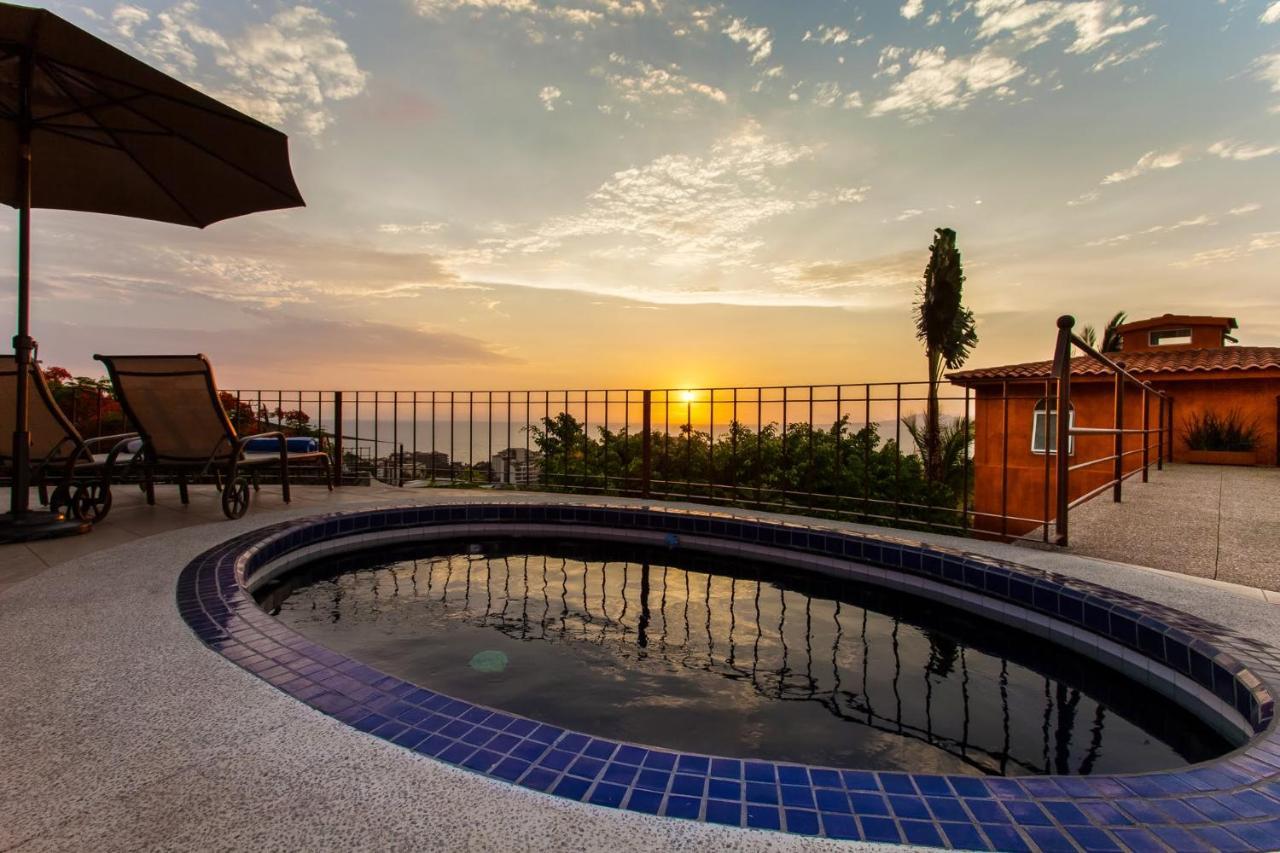 Villa Orange Sunsets, Lush Landscape, Intown, Privacy Puerto Vallarta