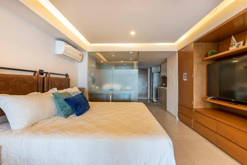 Harbor 7010 By Moikkarentals Beachfront 600mb Wifi Apartment