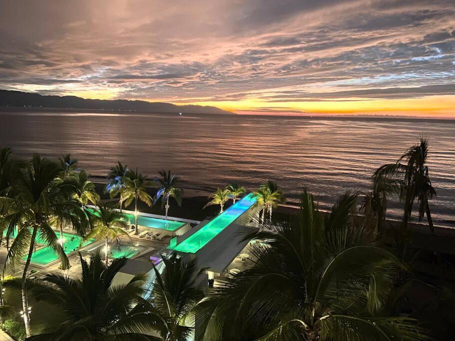 Harbor 7010 By Moikkarentals Beachfront 600mb Wifi * Puerto Vallarta