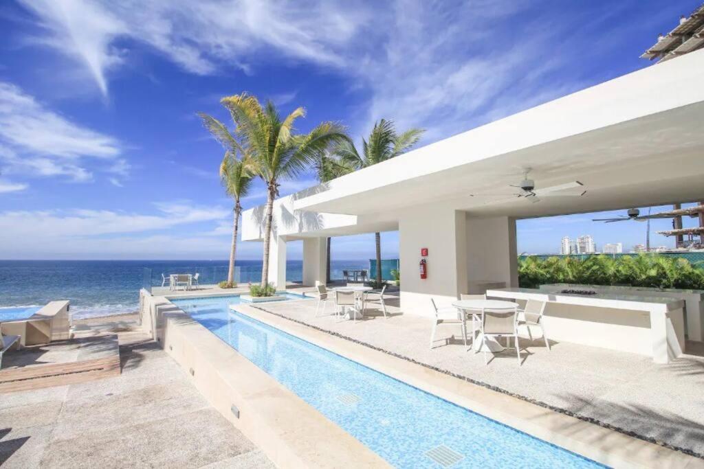 Harbor 12005 Huge Unit 2 Balconies Beachfront By Moikkarentals