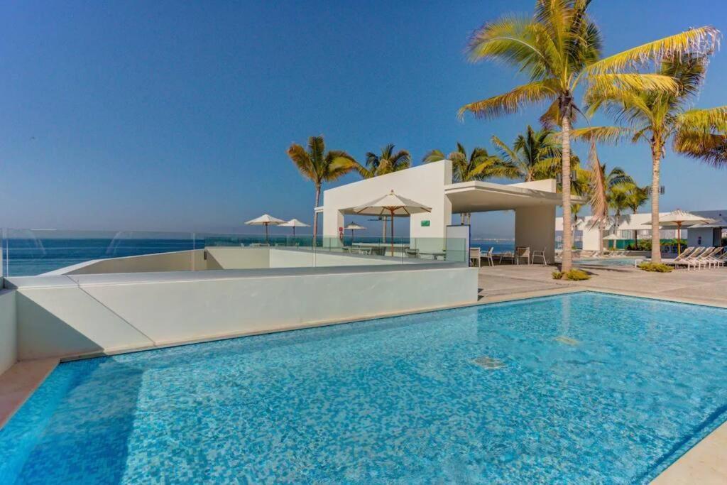 Harbor 12005 Huge Unit 2 Balconies Beachfront By Moikkarentals Puerto Vallarta