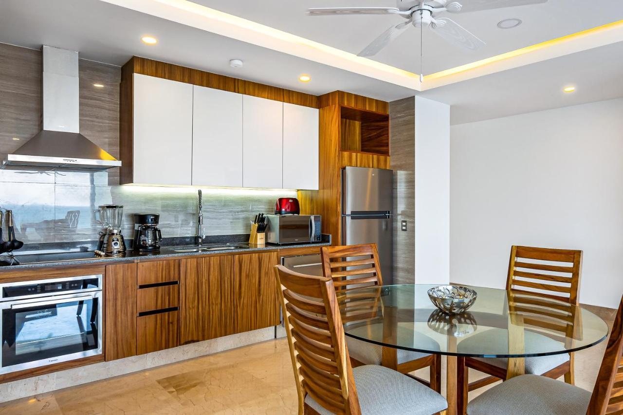 Blue Horizon 801 Apartment