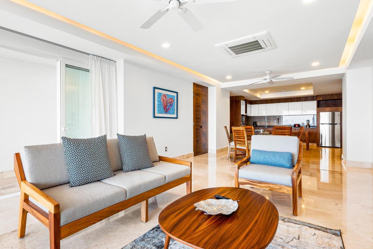 Blue Horizon 301 Apartment