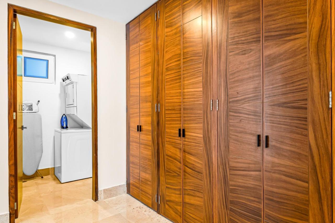 Blue Horizon 301 Apartment