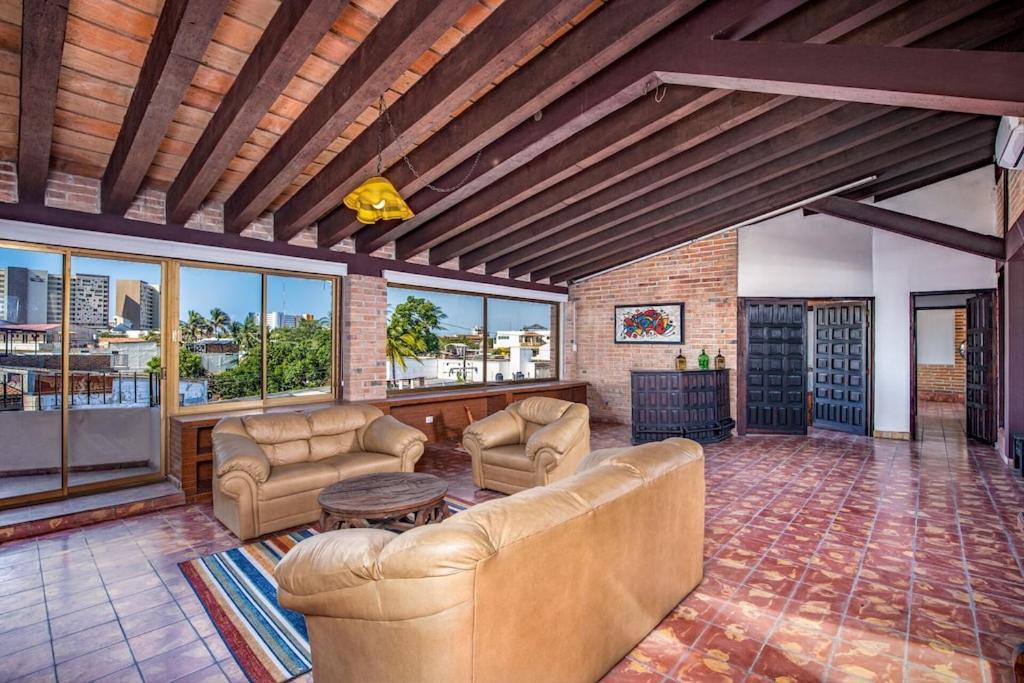 Ph Hacienda Lord Twigg Apartment *