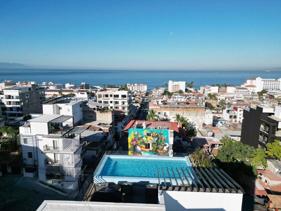 New Beautiful Rooftop & Romantic Ocean Views Apartment