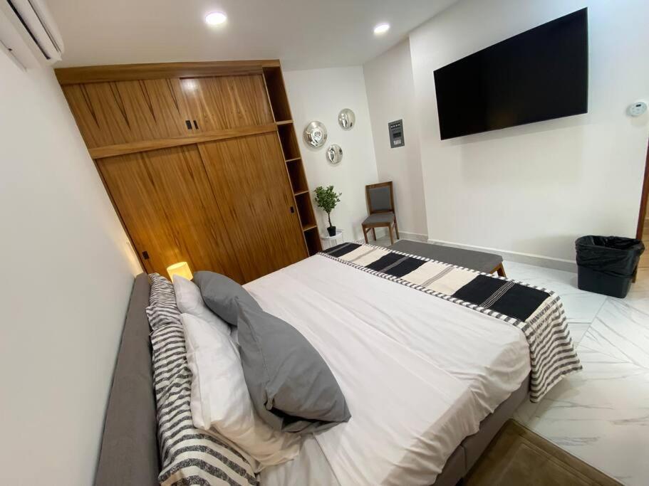 Apartment New Beautiful Rooftop & Romantic Ocean Views *