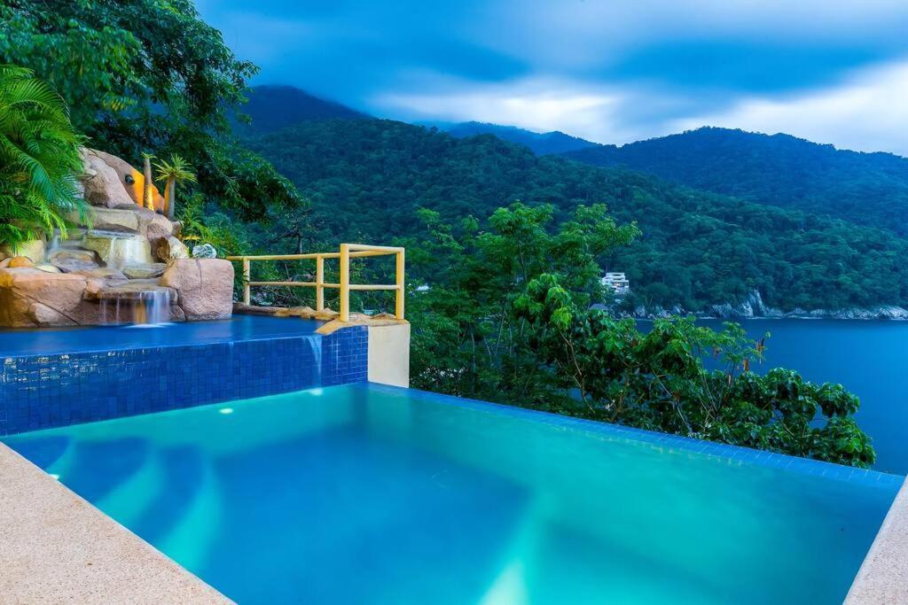 Oceanfront Villa, A Unique Experience *
