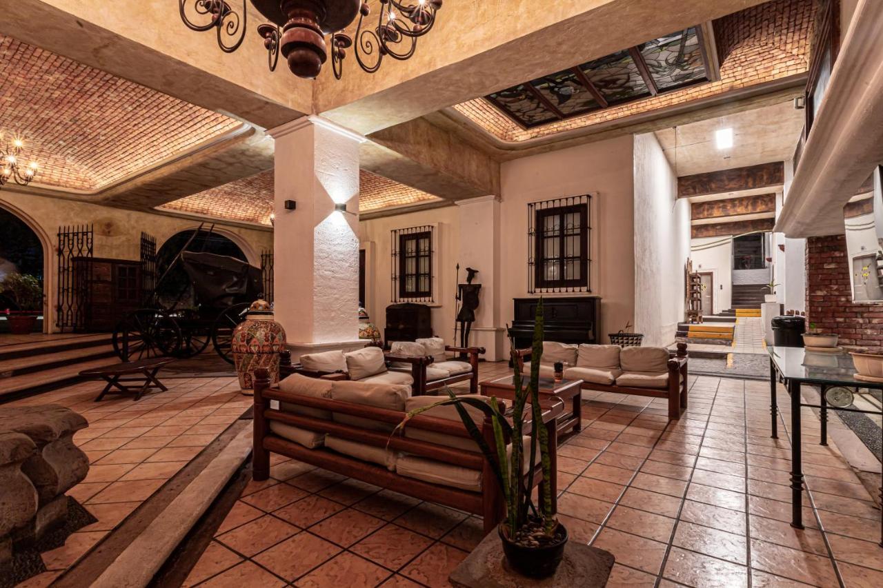 Soy Local Hotel