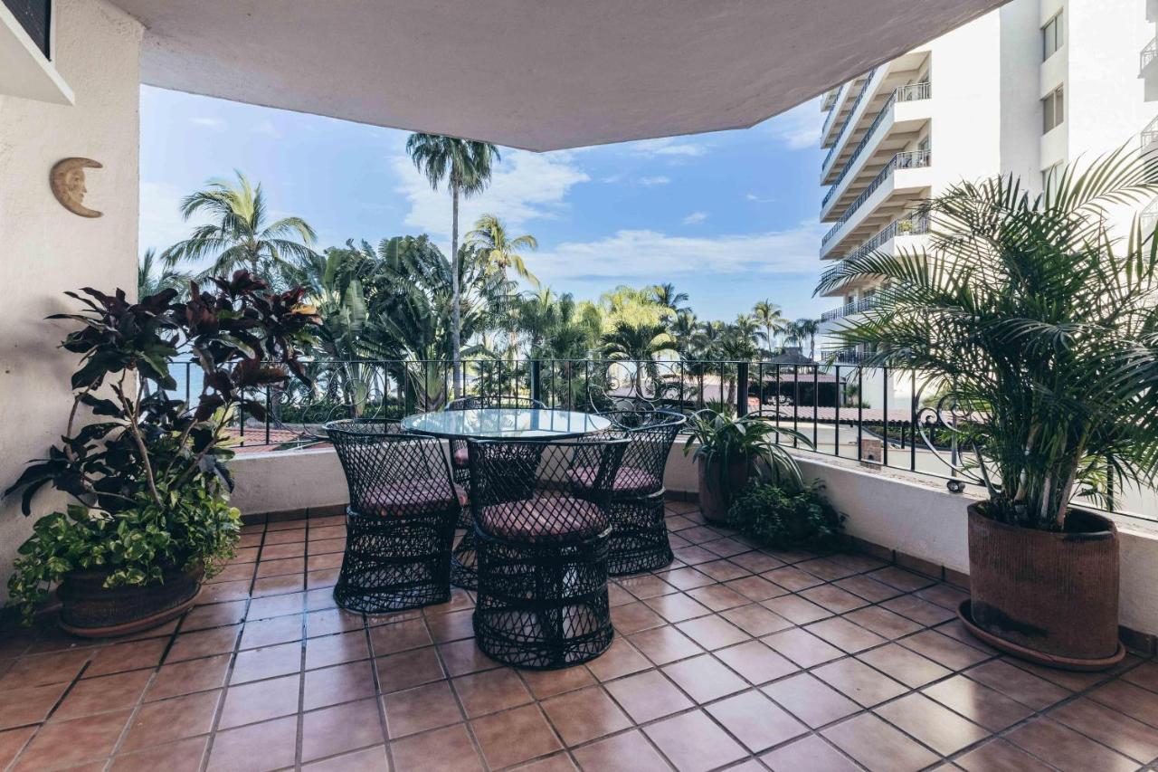 Apartment Ocean View 2br Condo-balcony-beach-pool *