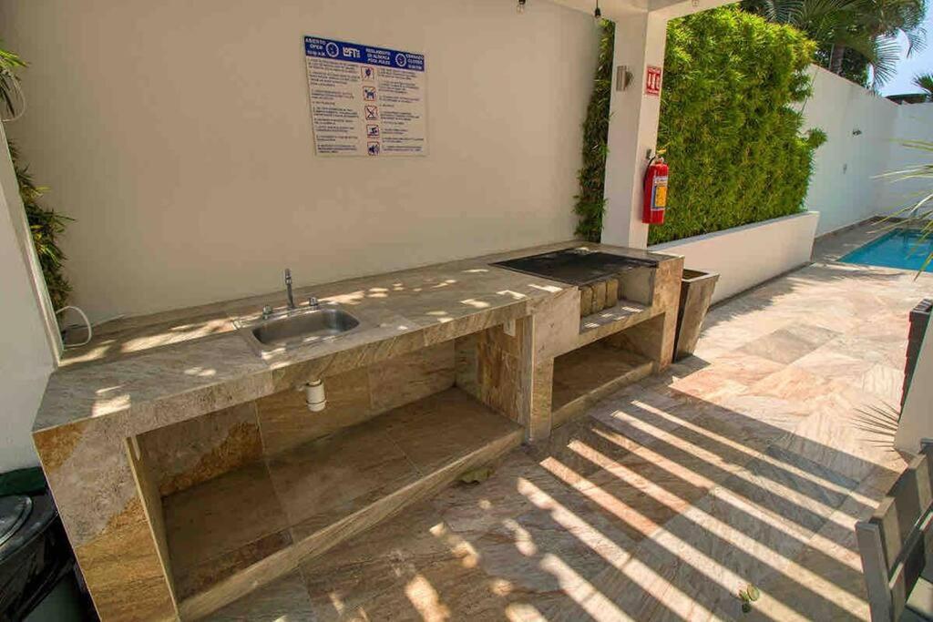 Apartment 2 Bd Loft In Versalles, Walk To The Beach! Puerto Vallarta