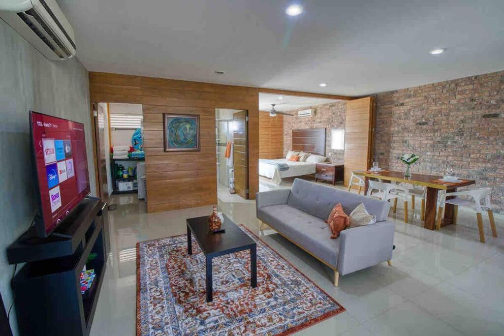 Apartment 2 Bd Loft In Versalles, Walk To The Beach! Puerto Vallarta
