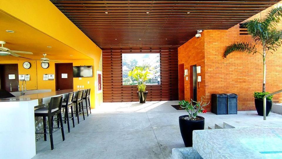 Prime Location Zona Romantica Rooftop Pool & Jacuzzi Apartment *