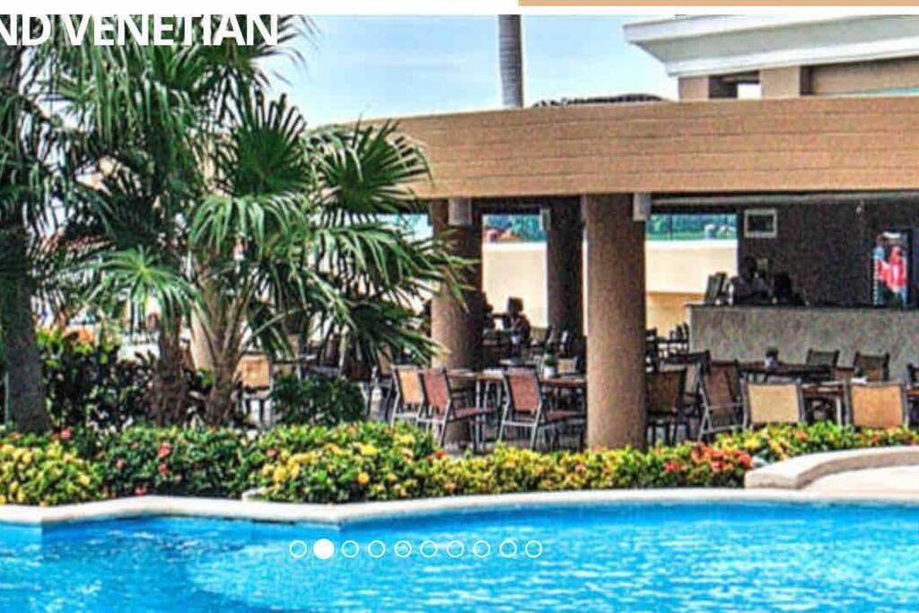 Ocean Front Grand Venetian Corner *