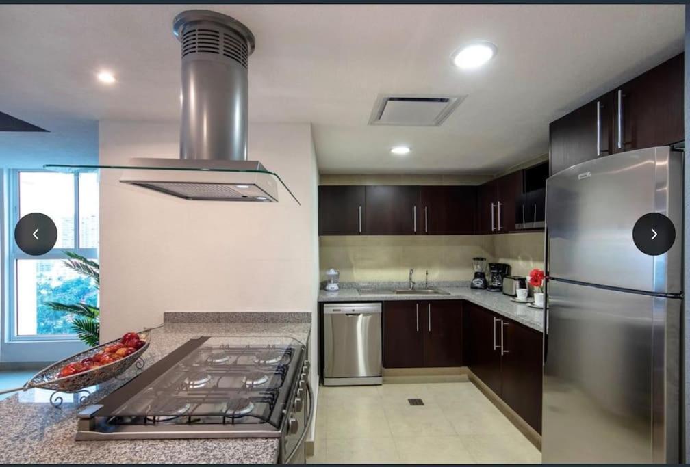 Ocean Front Grand Venetian Corner Apartamento