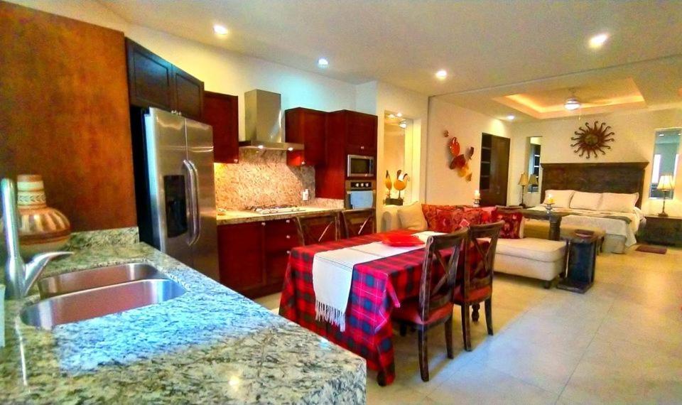 Prime Location Zona Romantica Rooftop Pool & Jacuzzi * Puerto Vallarta