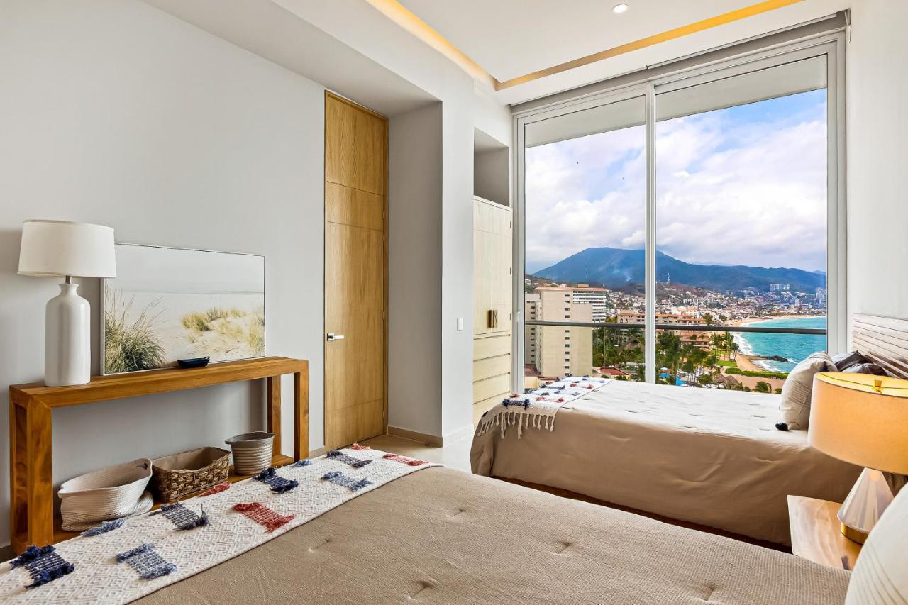 Harbor 171 Oceanfront Residences #14001 Ph Holiday home