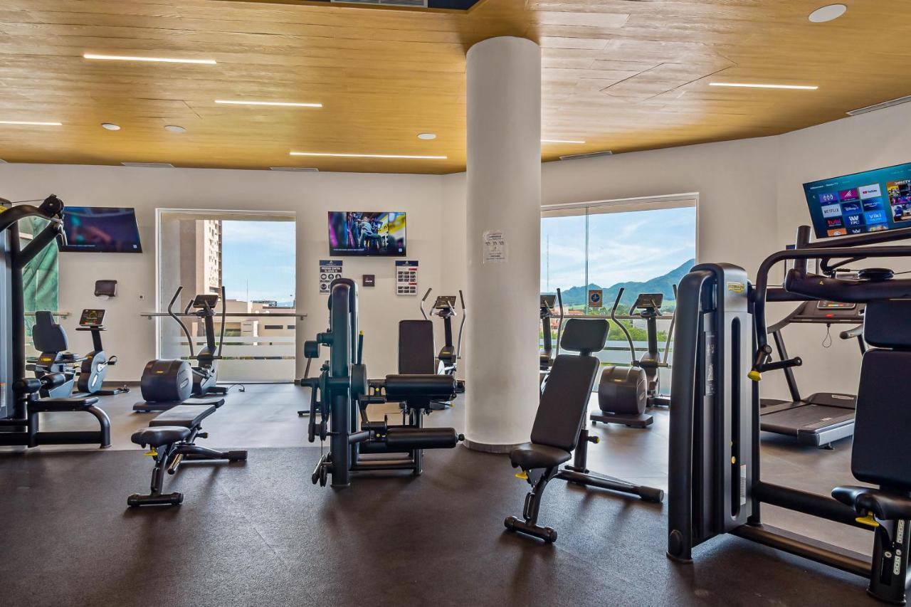 Holiday home Harbor 171 Oceanfront Residences #14001 Ph *