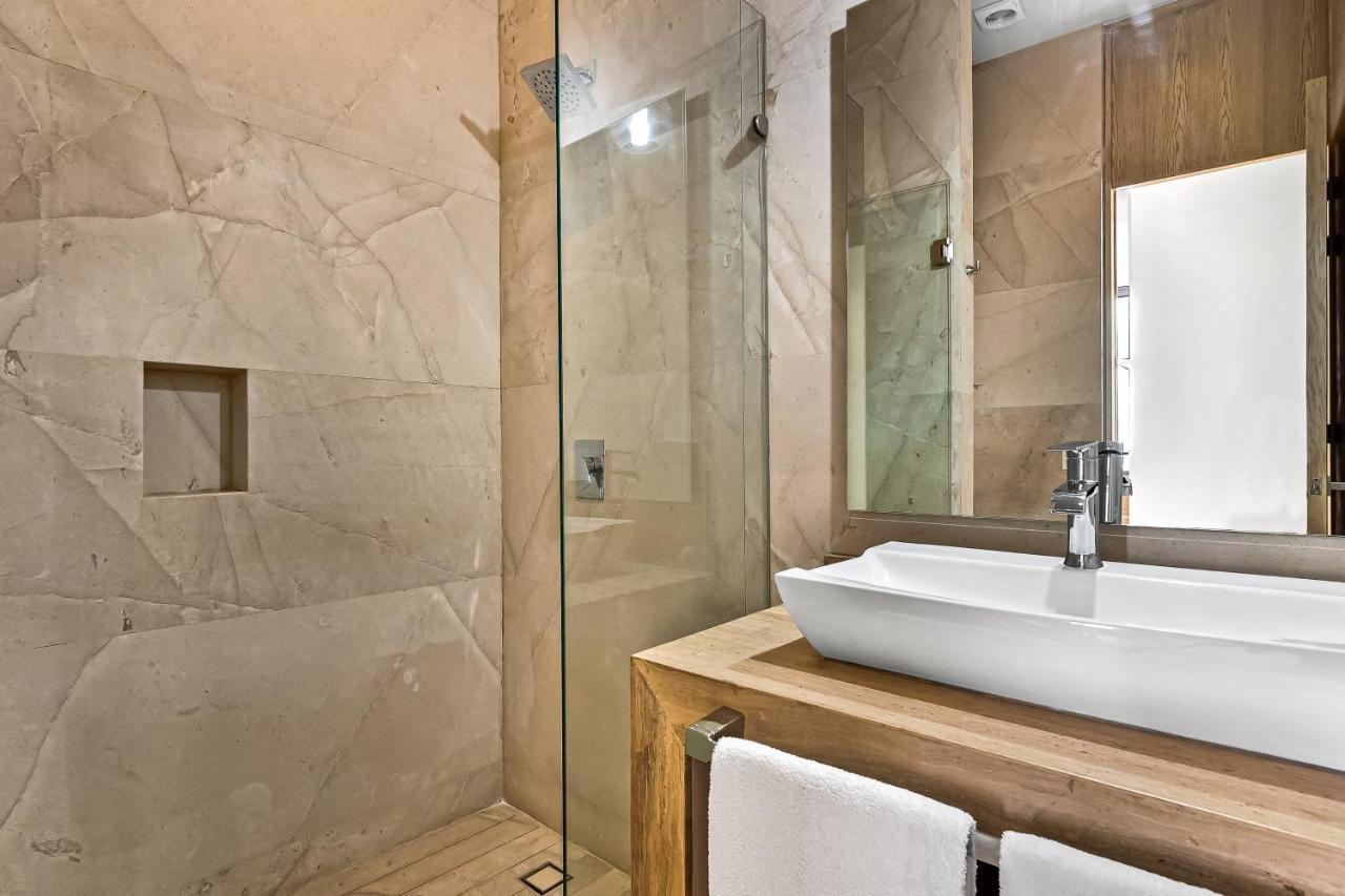 Harbor 171 Oceanfront Residences #14001 Ph Puerto Vallarta