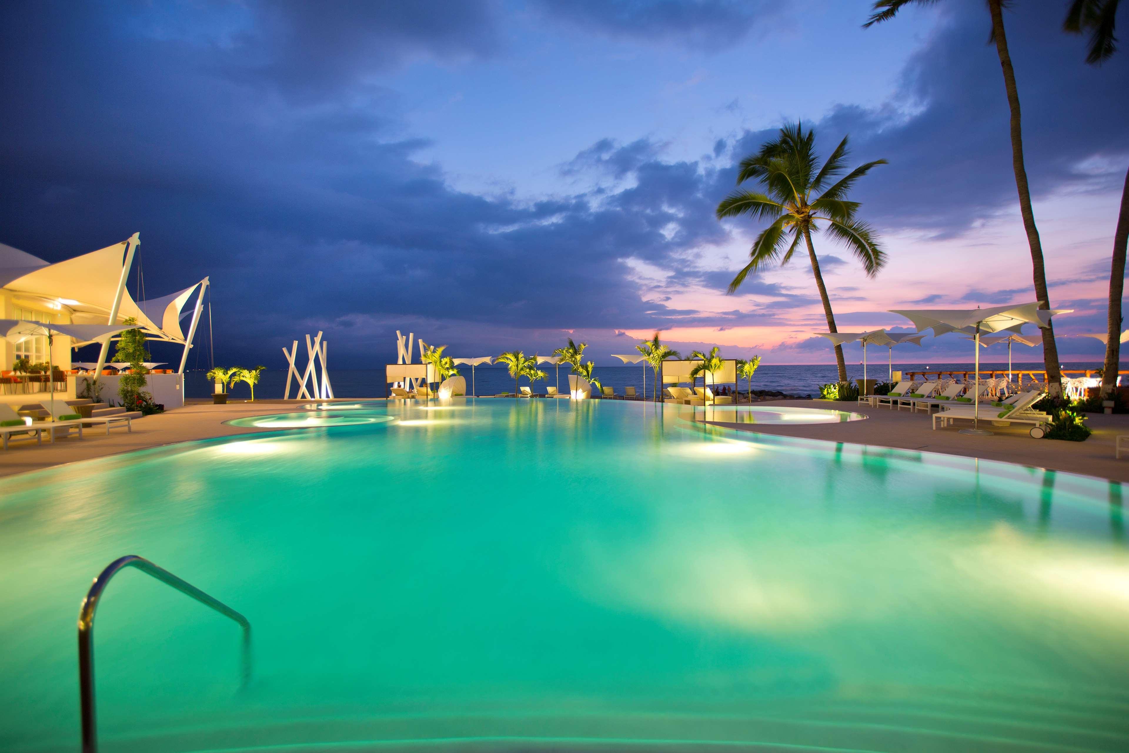 The Hacienda At Krystal Grand (adults Only)
